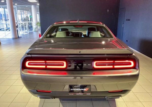 Dodge Challenger cena 329900 przebieg: 15, rok produkcji 2022 z Mszczonów małe 742